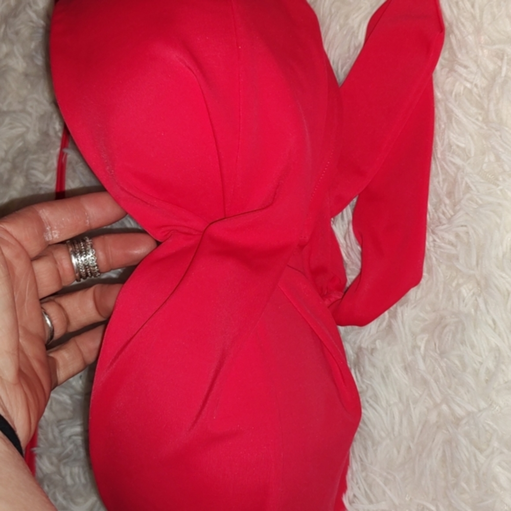 Bathing suit top adjustable/removal strap